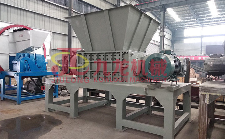 廢舊家具破碎機(jī)